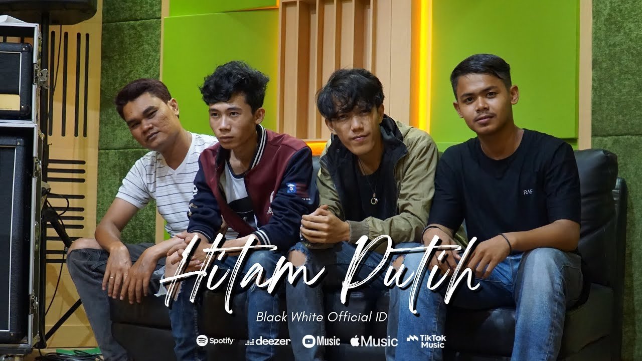 Black White Official – Hitam Putih